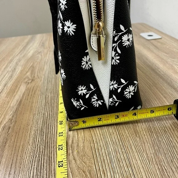 Kate Spade Black and White Floral Crossbody - Picture 16 of 16